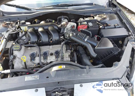 2009 Mercury Milan V6 Premier z USA, uszkodzony, nr VIN 3MEHM08149R628031